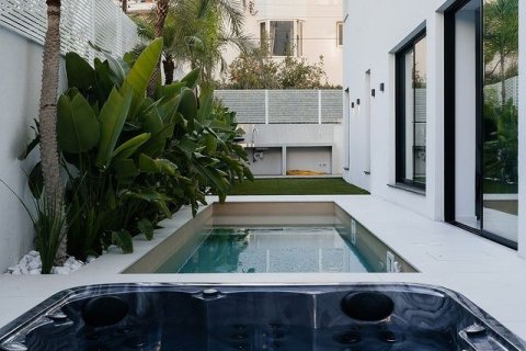 Квартира с 1 спальней в Лимассол, Лимасол,  № 48978 8