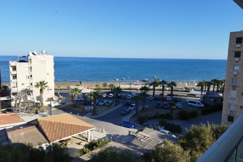 Квартира с 4 спальнями в Ларнака, № 48972