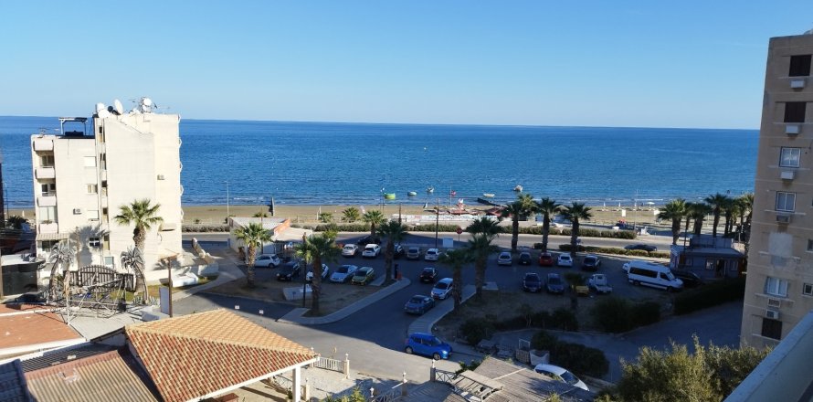 Квартира с 4 спальнями в Ларнака,  № 48972