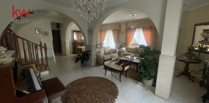 Studio Townhouse in Nicosia,  No. 40005