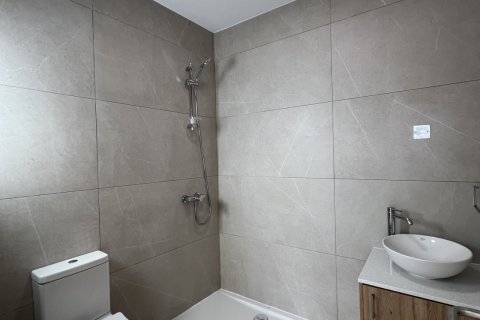 2 bedrooms Apartment in Larnaka,  No. 39995 13