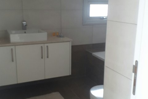 3 chambres Villa à Moni, Limassol, Chypre No. 25578