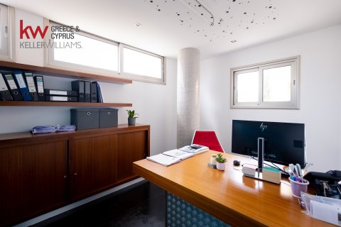 13 rooms Office in Larnaka,  No. 40327 28