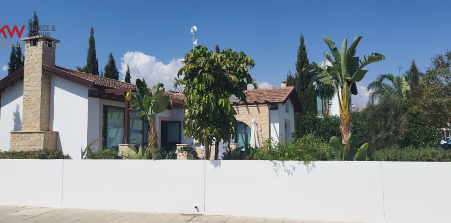 2 bedrooms Bungalow in Larnaka,  No. 40328