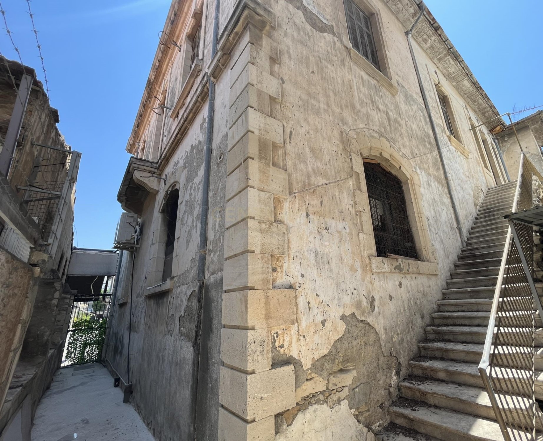 332m2 Propriété commerciale à Limassol, Chypre No. 56123
