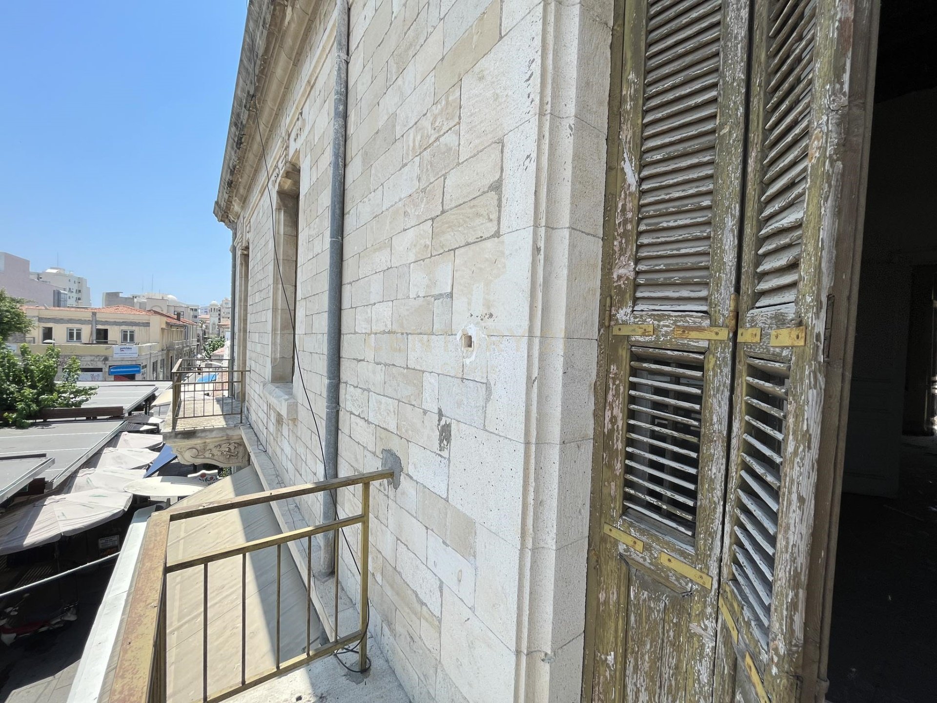 332m2 Propriété commerciale à Limassol, Chypre No. 56123