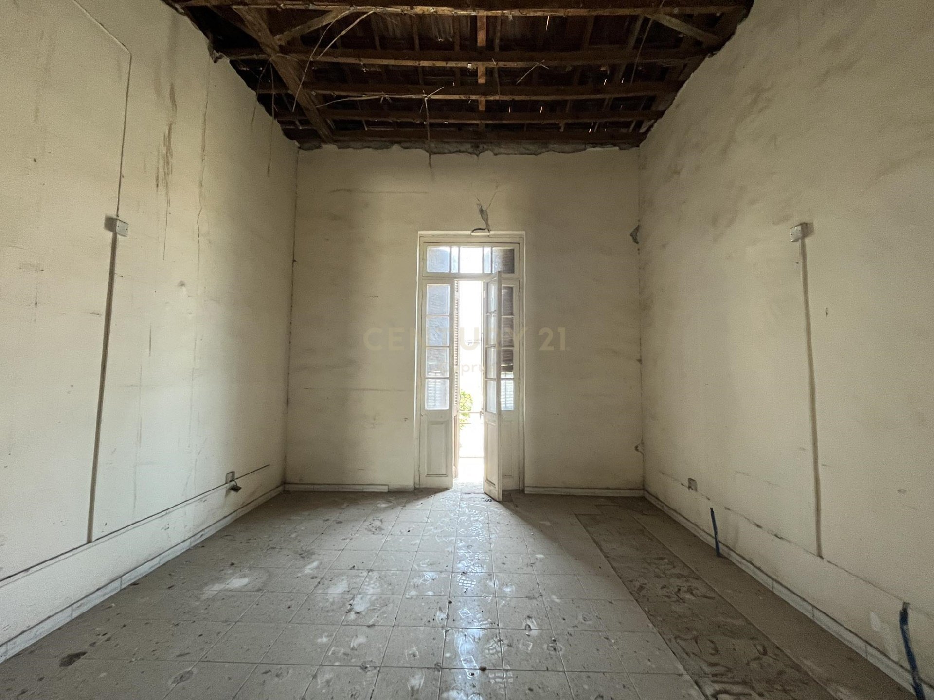 332m2 Propriété commerciale à Limassol, Chypre No. 56123