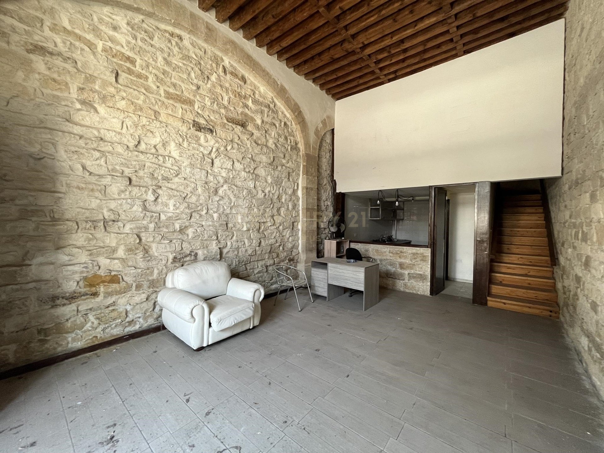 332m2 Propriété commerciale à Limassol, Chypre No. 56123
