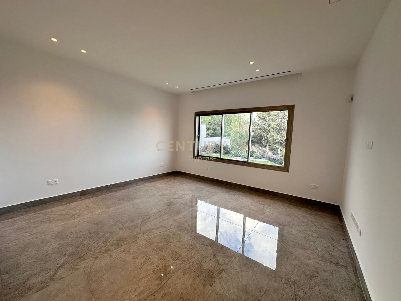 5 dormitorios Villa en Germasogeia, Limassol, Chipre No. 56128