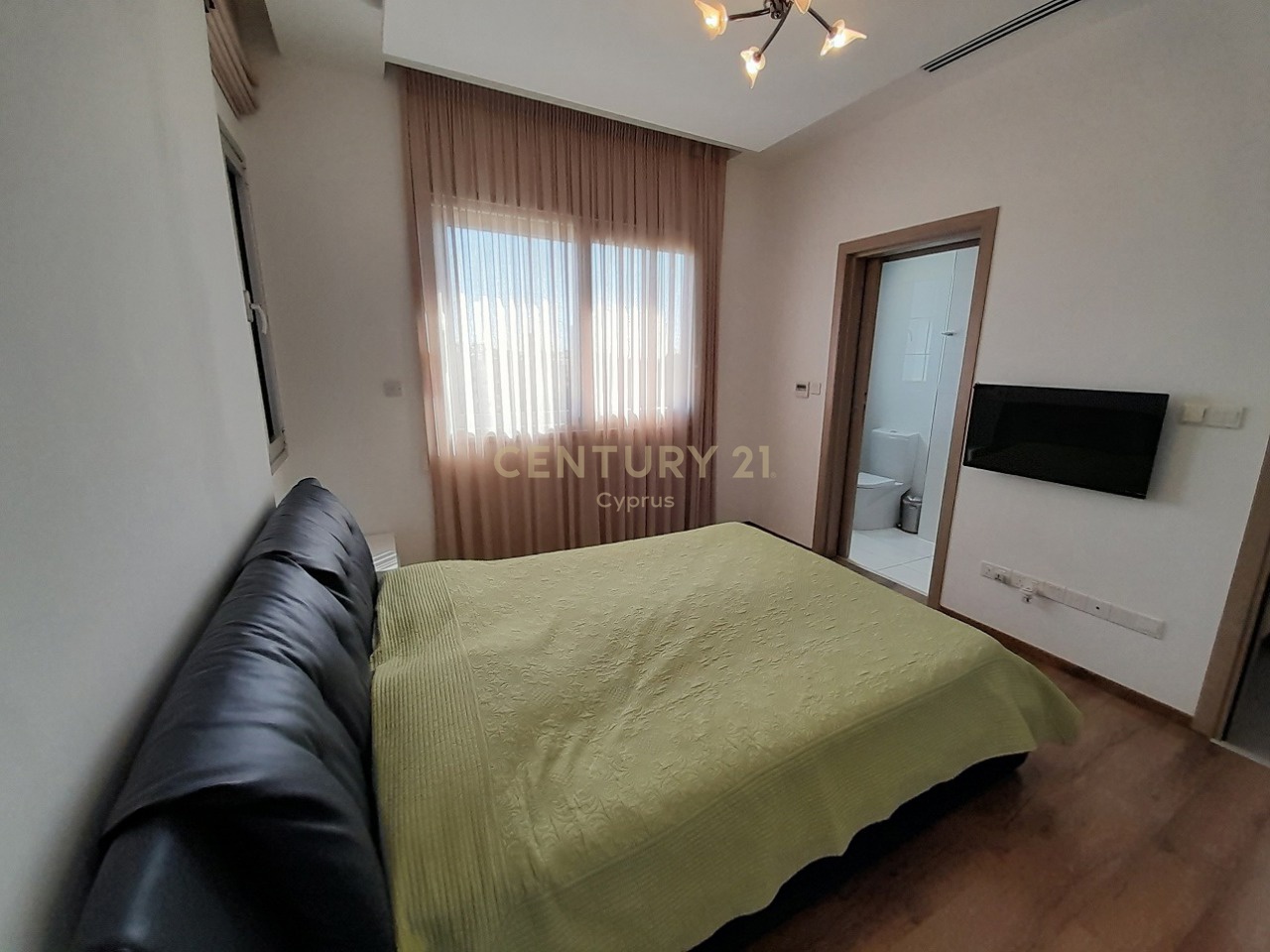 3 dormitorios Apartamento en Agios Tychonas, Limassol, Chipre No. 56125