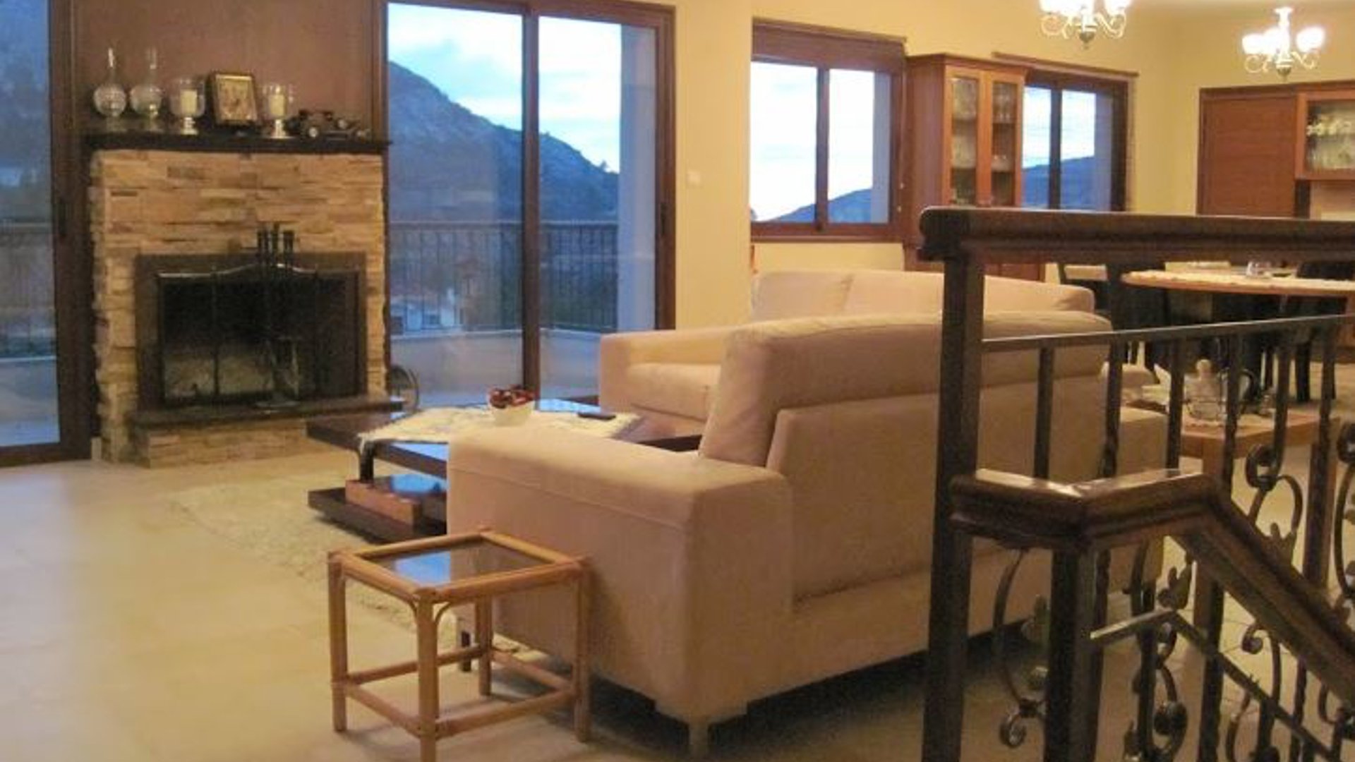 5 bedrooms Villa in Moniatis, Limassol, Cyprus No. 25613