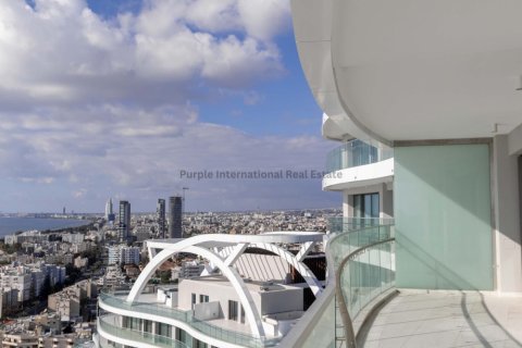 3 bedrooms Apartment in Limassol,  No. 37601 16