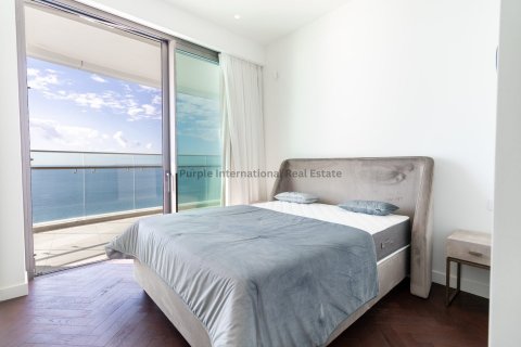 3 bedrooms Apartment in Limassol,  No. 37601 10