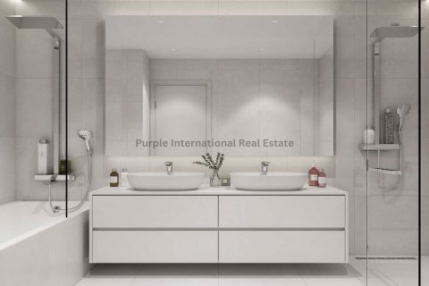 3 bedrooms Apartment in Limassol, Cyprus No. 37597 3