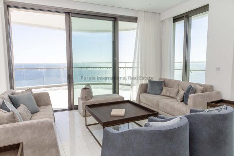 4 bedrooms Apartment in Limassol, Cyprus No. 37599 1