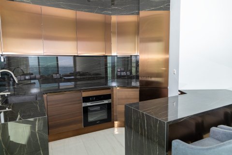 4 bedrooms Apartment in Limassol, Cyprus No. 37599 2