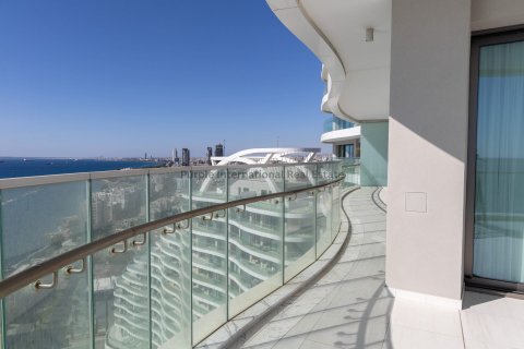 4 bedrooms Apartment in Limassol, Cyprus No. 37599 3
