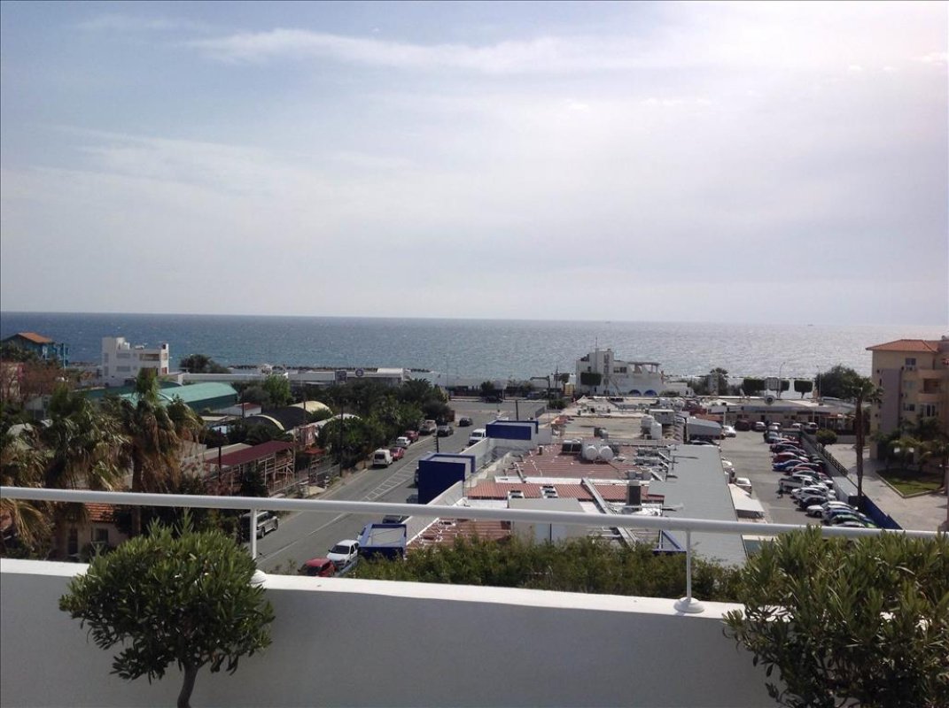 5 bedrooms Apartment in Limassol, Cyprus No. 38283