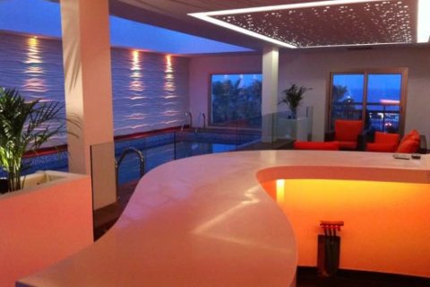 5 bedrooms Apartment in Limassol, No. 38283 7