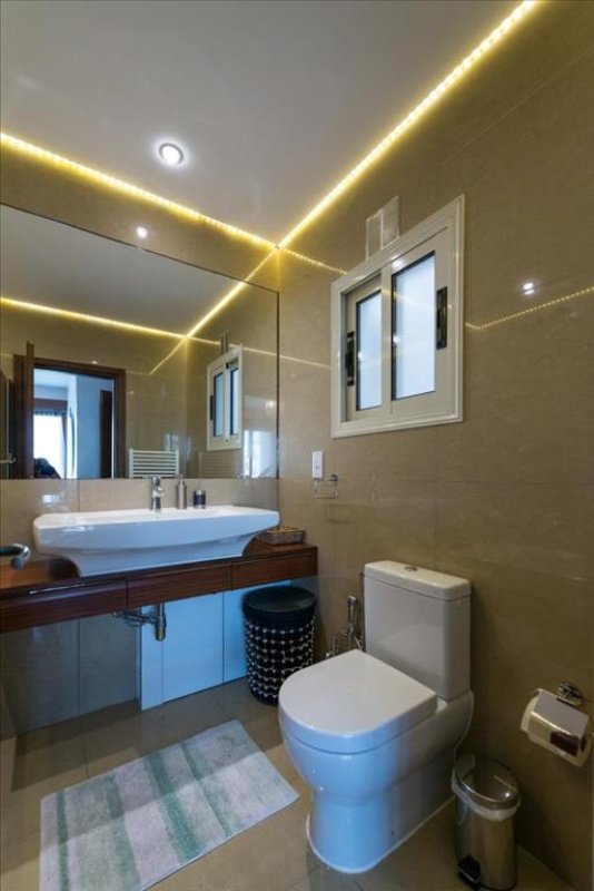 4 bedrooms Apartment in Limassol, Cyprus No. 38282