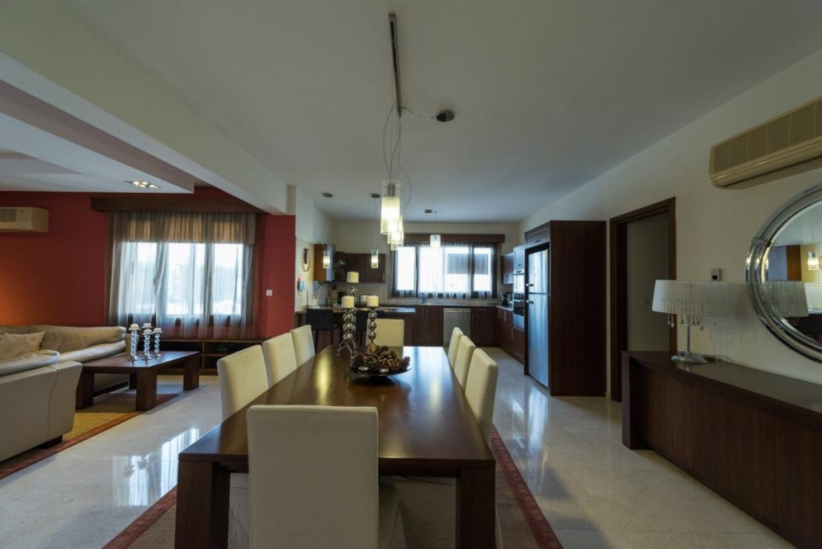 4 bedrooms Apartment in Limassol, Cyprus No. 38282