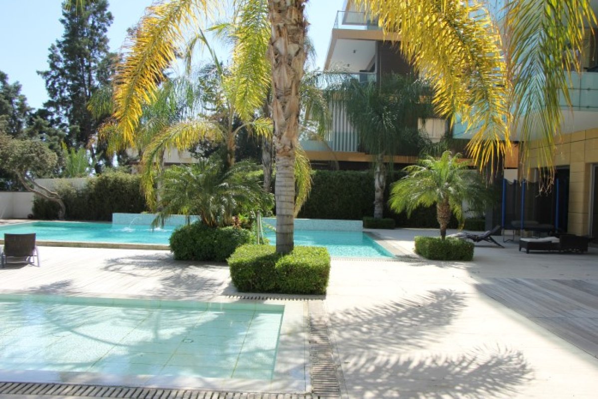2 bedrooms Apartment in Limassol, Cyprus No. 38284