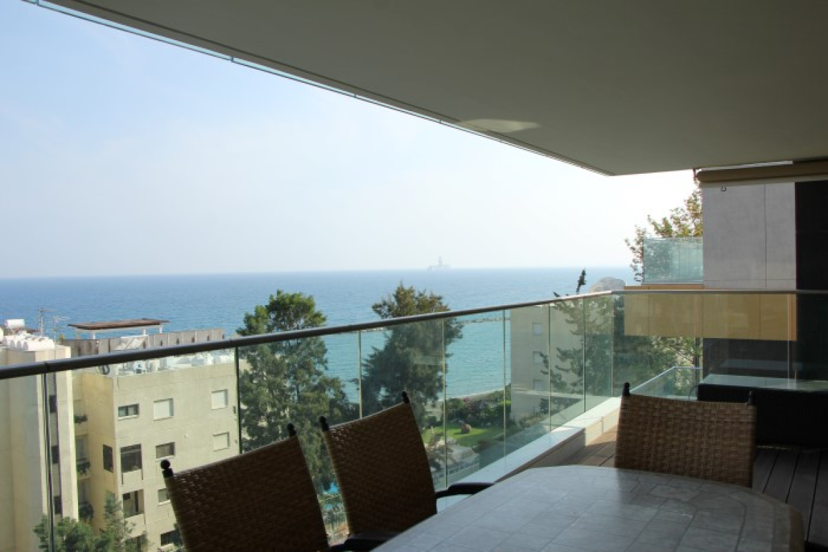 2 bedrooms Apartment in Limassol, Cyprus No. 38284