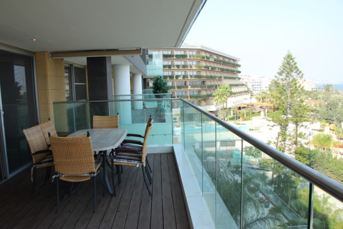 2 bedrooms Apartment in Limassol, Cyprus No. 38284