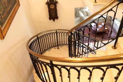 4 bedrooms Villa in Limassol, No. 38280 7