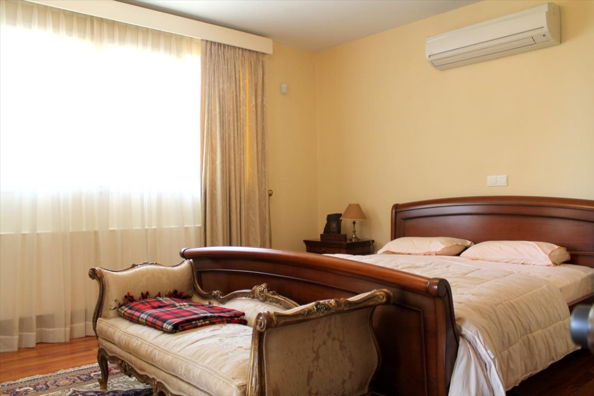 4 bedrooms Villa in Limassol, Cyprus No. 38280