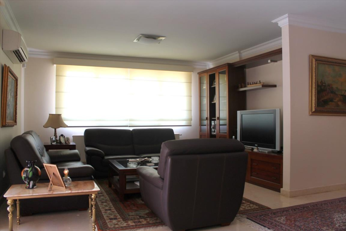 4 bedrooms Villa in Limassol, Cyprus No. 38280