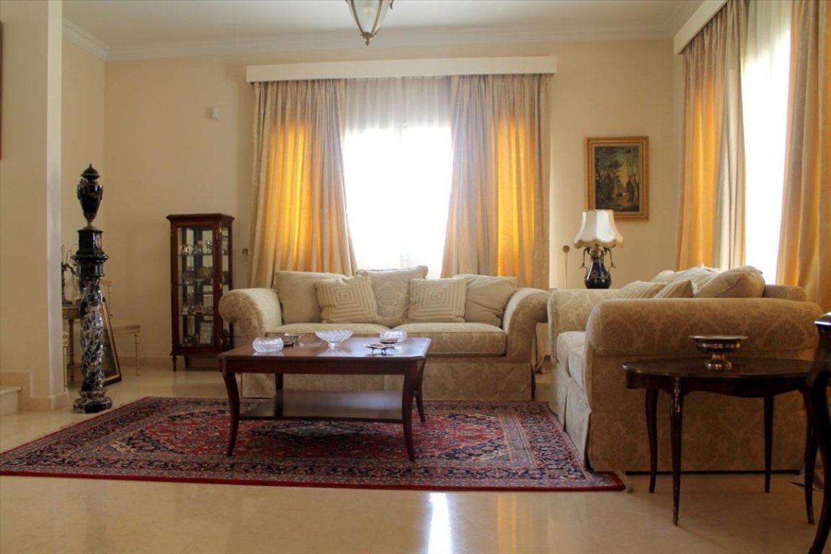 4 bedrooms Villa in Limassol, Cyprus No. 38280