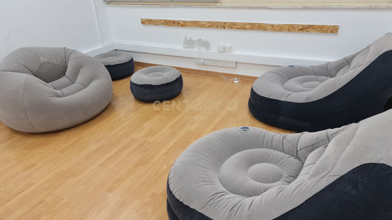 230m2 Office in Limassol, Cyprus No. 54178