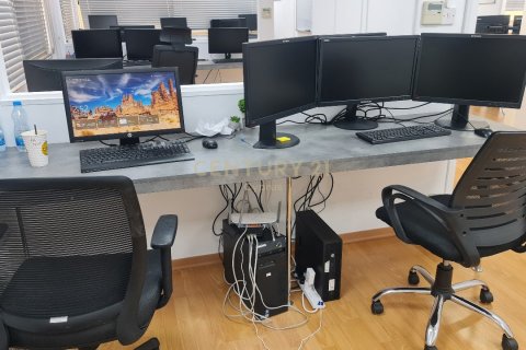 230m2 Oficina en Limassol,  No. 54178 8