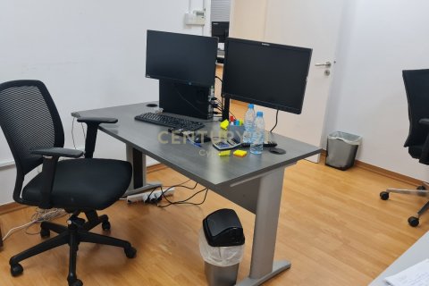 230m2 Oficina en Limassol,  No. 54178 2