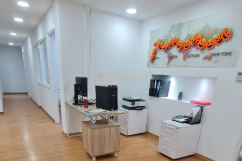 230m2 Oficina en Limassol,  No. 54178 9