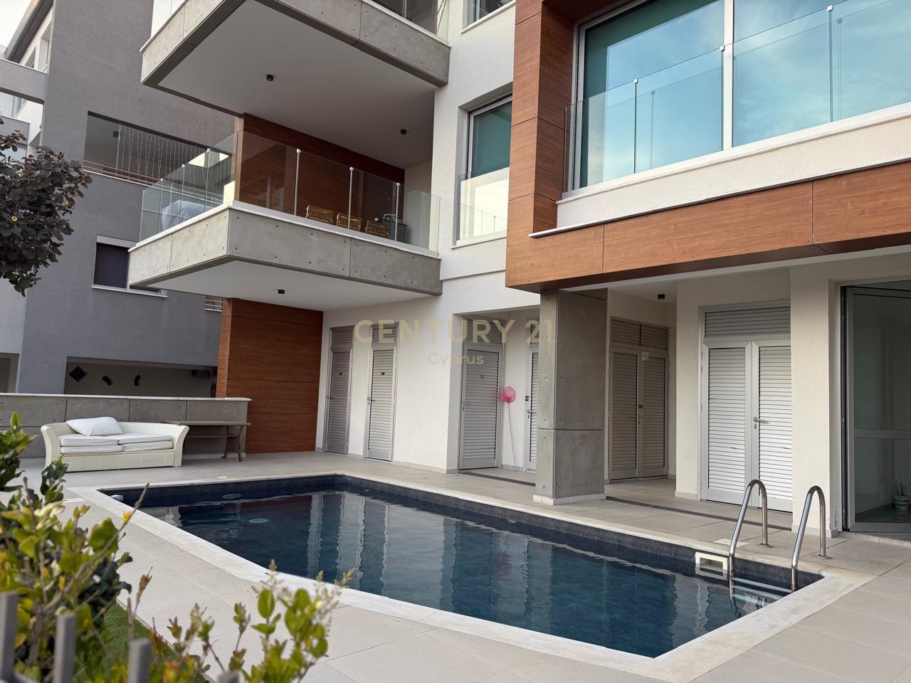 3 bedrooms Penthouse in Agios Athanasios, Limassol, Cyprus No. 54175