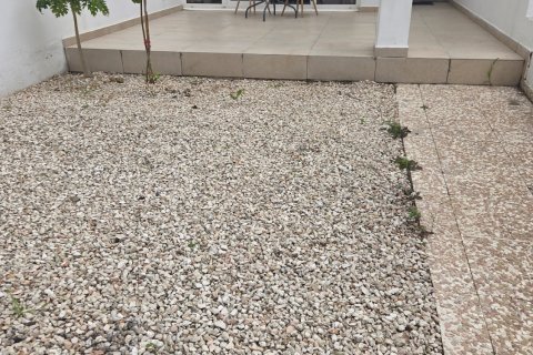 2 bedrooms Apartment in Oroklini, Larnaka,  No. 39582 13