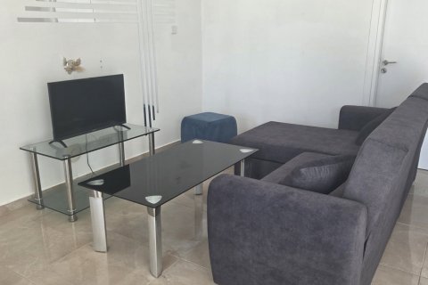 2 bedrooms Apartment in Oroklini, Larnaka,  No. 39582 3
