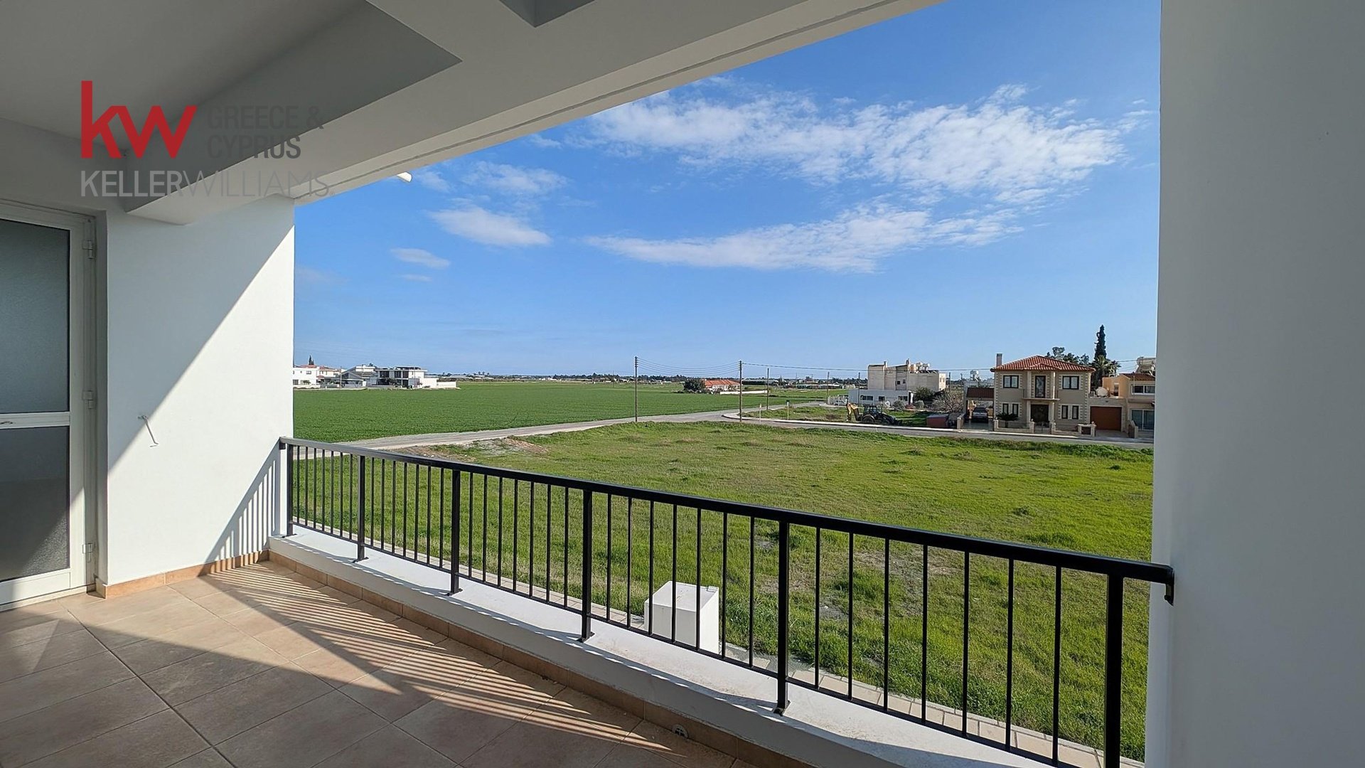 307m2 Propriété commerciale à Kiti, Larnaka, Chypre No. 50664
