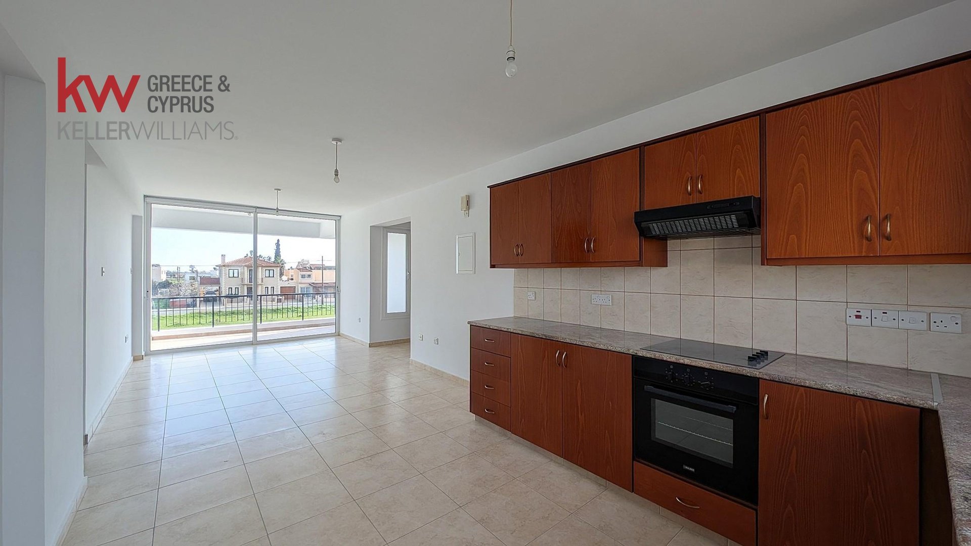 307m2 Propriété commerciale à Kiti, Larnaka, Chypre No. 50664