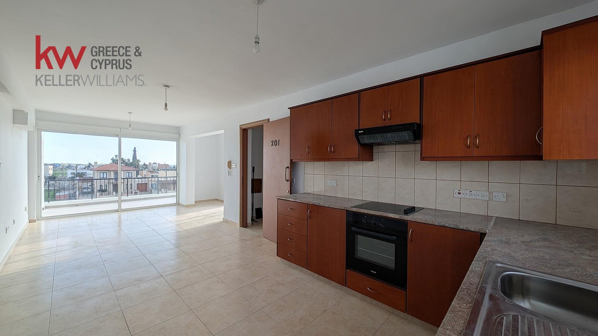307m2 Propriété commerciale à Kiti, Larnaka, Chypre No. 50664