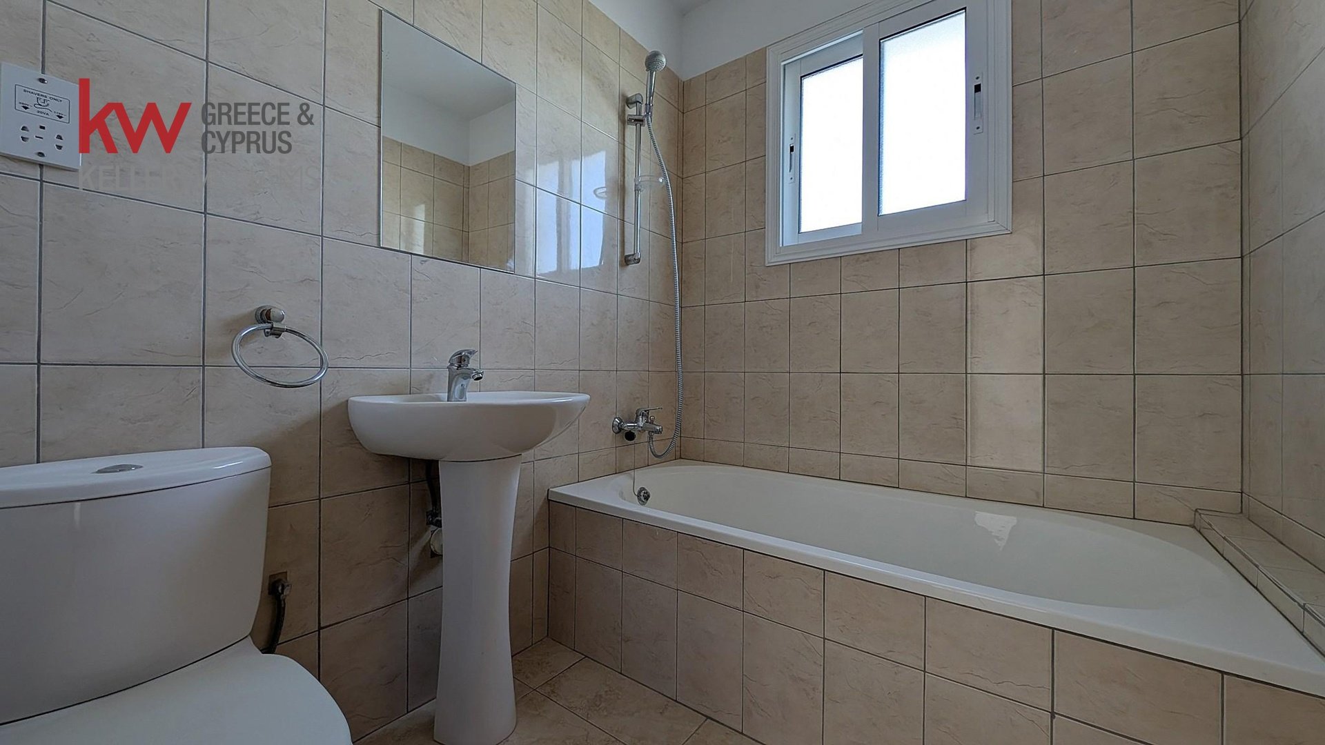307m2 Propriété commerciale à Kiti, Larnaka, Chypre No. 50664
