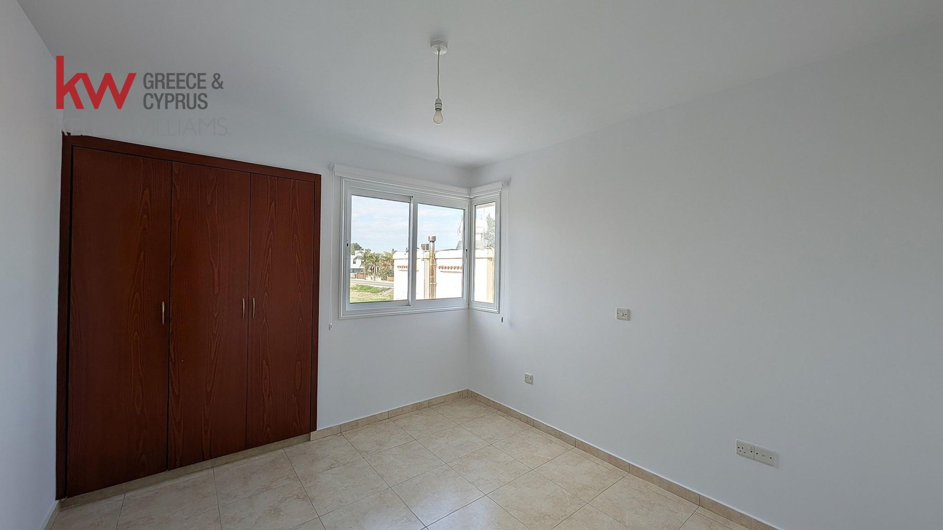 307m2 Propriété commerciale à Kiti, Larnaka, Chypre No. 50664