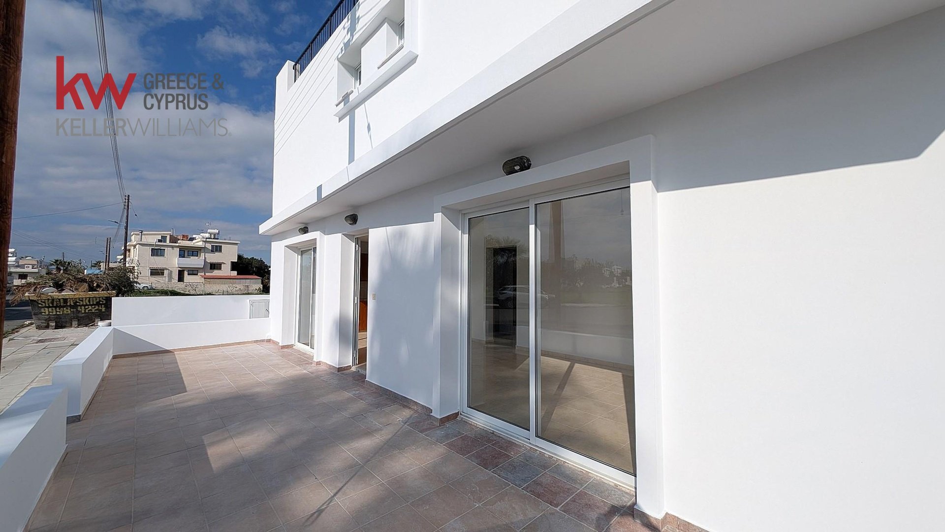 307m2 Propriété commerciale à Kiti, Larnaka, Chypre No. 50664