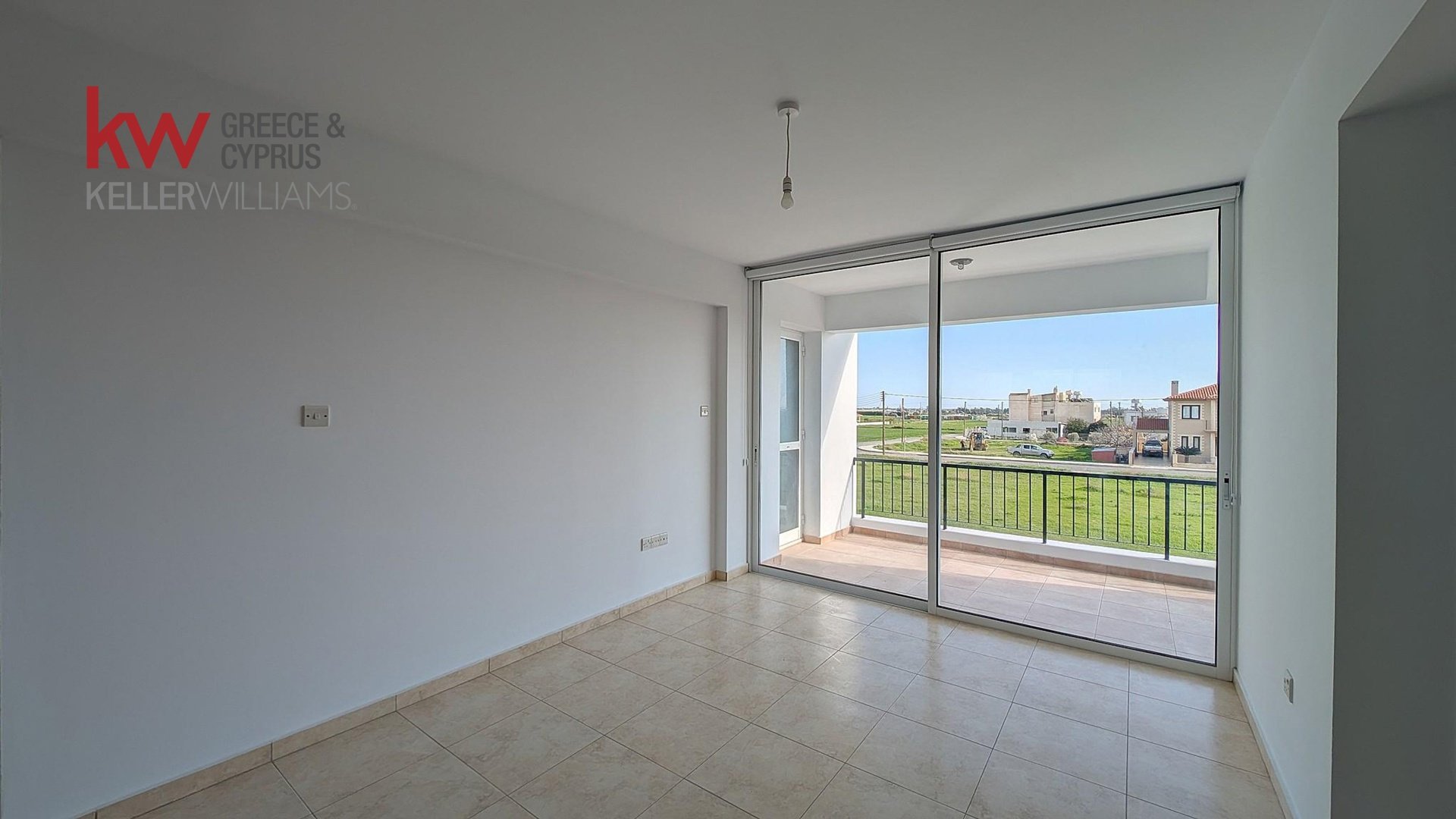 307m2 Propriété commerciale à Kiti, Larnaka, Chypre No. 50664