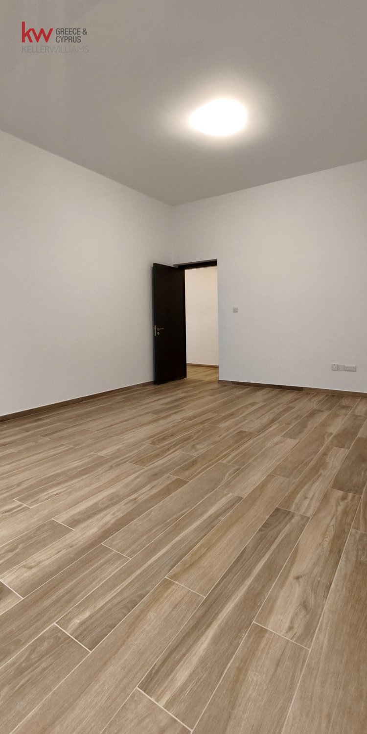 Офис с 4 комнатами в Агландзия, Никосия, Кипр № 50663