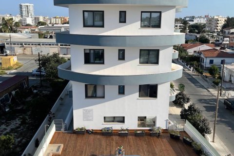2 bedrooms Apartment in Larnaca, Larnaka,  No. 39599 4