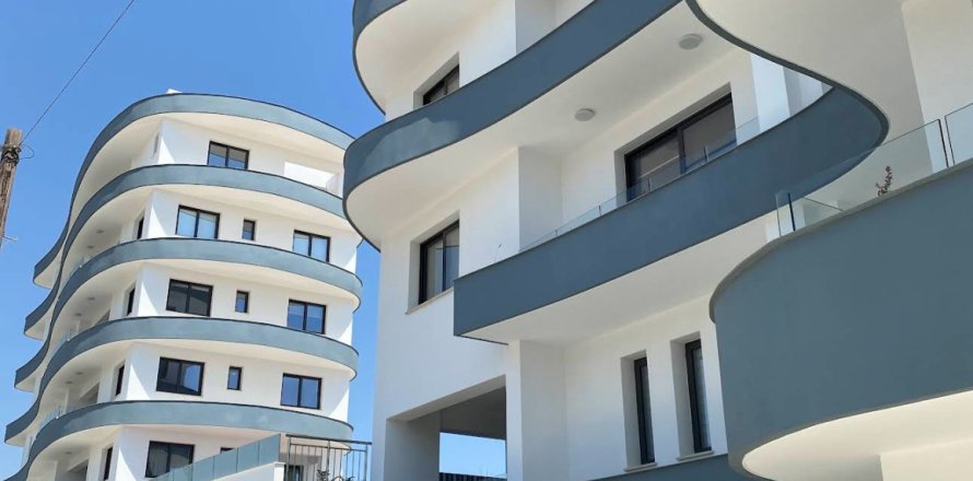 2 bedrooms Apartment in Larnaca, Larnaka,  No. 39599