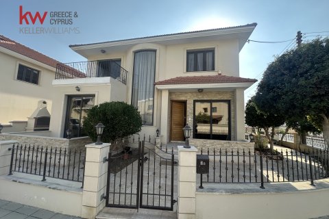 3 bedrooms Townhouse in Livadia, Nicosia,  No. 39597